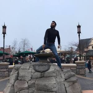 Meet your Posher, Sebastian